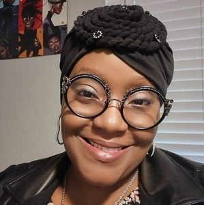 Meet your Posher, Sabrina